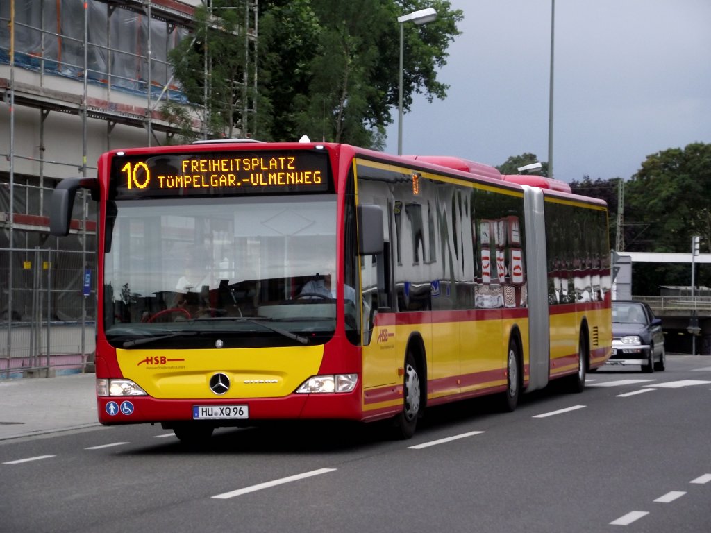 Ein Citaro G der Hanauer Straßenbahn in Hanau am 06.08.11