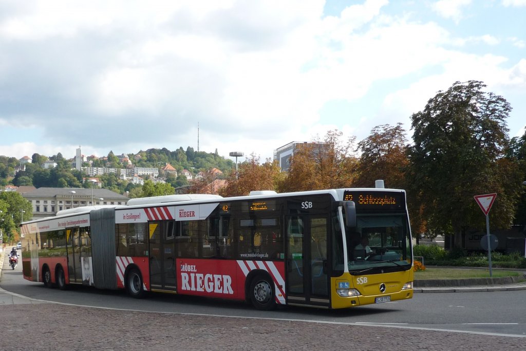 Ein DB-Capacity der SSB-Stuttgart, am Schloßplatz in Stuttgart

