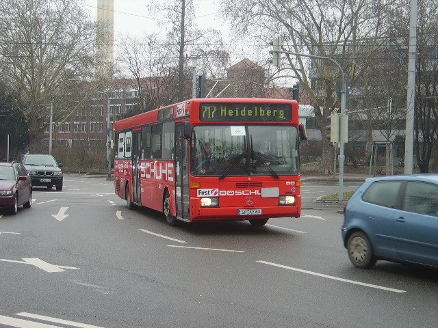 Ein etwas lterer Bus in Heidelberg am 18.02.10