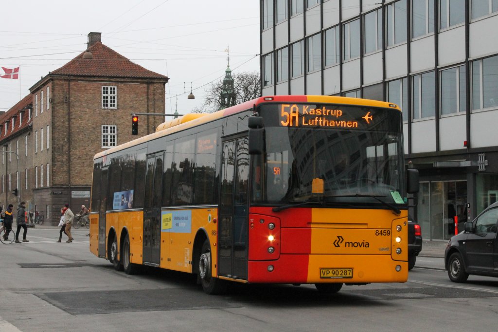 Ein linie 5A am Bahnhof Nrreport. 27-01-2012.