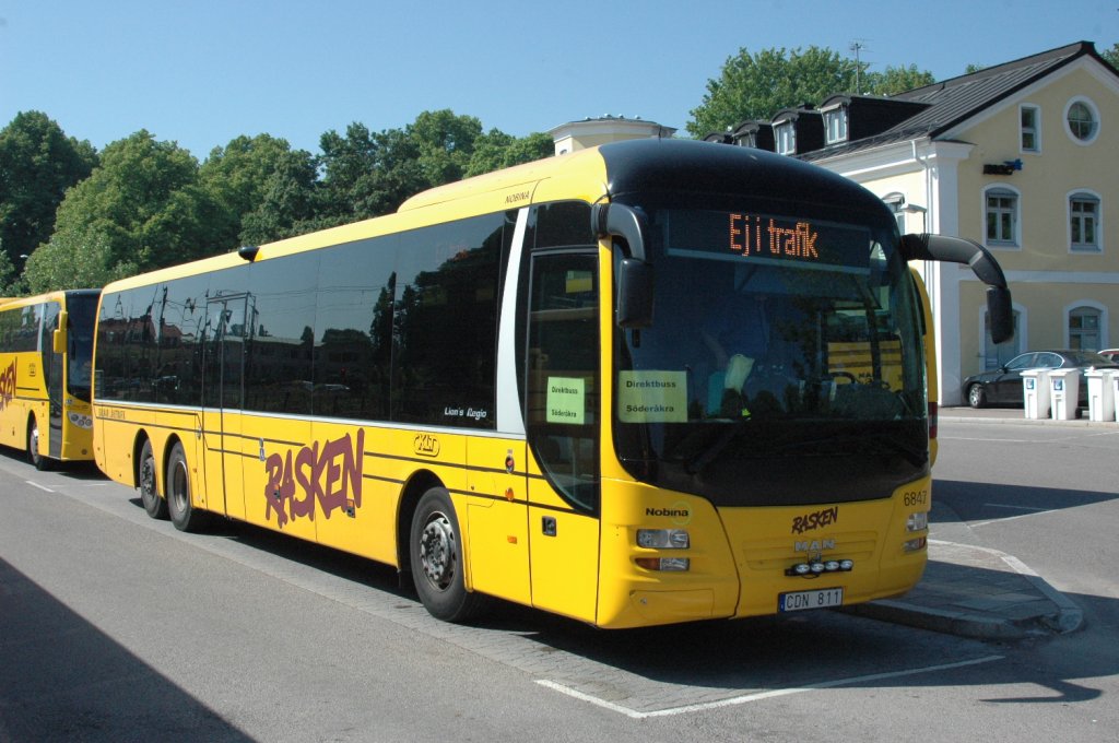 Ein Linienbus MAN D20 Common-Rail auf Parkposition am Bahnhof von Kalmar am 07.06.2011. 