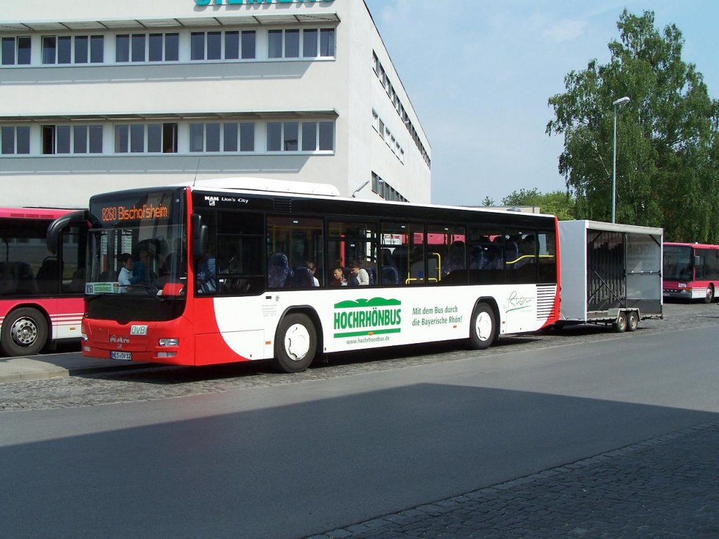Ein Lion's City des Hochrhnbusses auf der Steecke nach Bischofsheim - Kreuzberg am 14/05/11.
