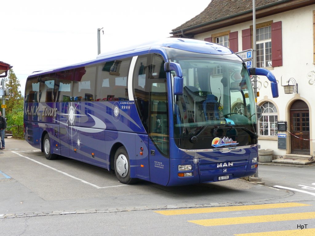 Ein MAN Lion`s Coach Reisebus in Ligerz am 25.09.2010