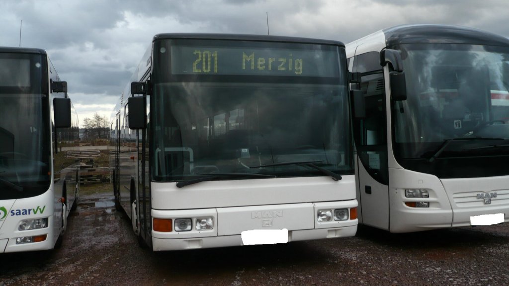 Ein MAN NÜ 313 fotografiert in Losheim am See am 08.01.11