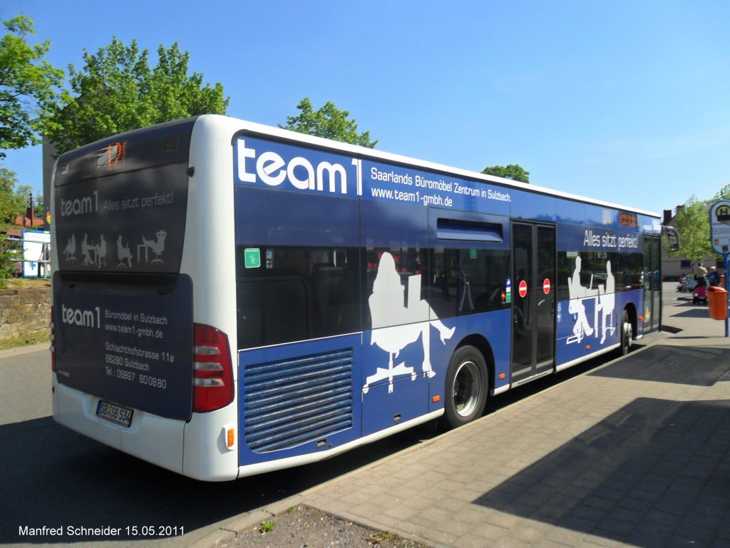 Ein Mercedes Citaro Bus der Firma Saarbahn und Bus steht an der Haltestelle Bahnhof Brebach. Das Foto habe ich am 15.05.2011 gemacht.