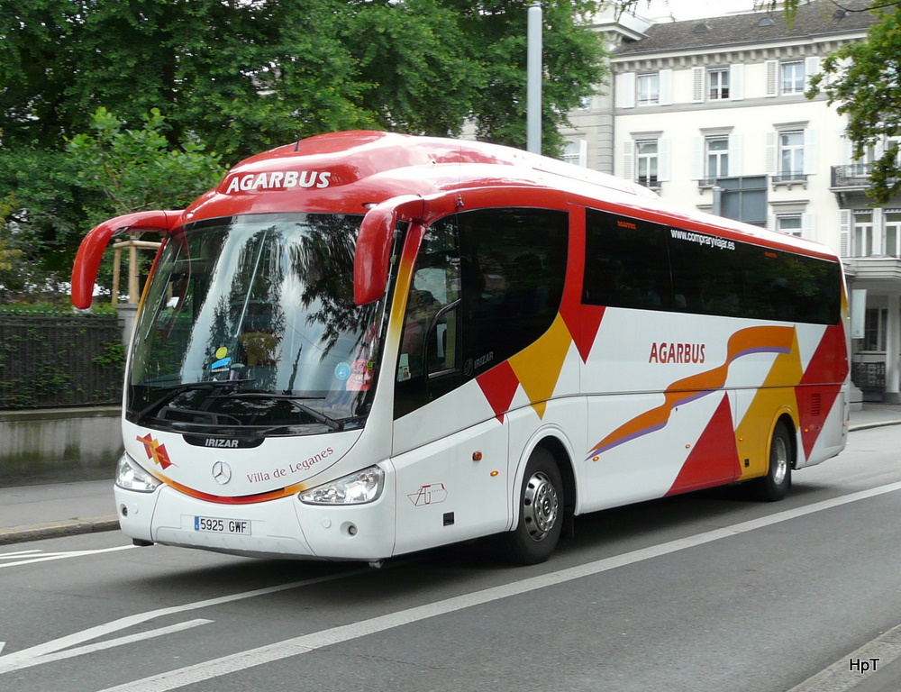 Ein Mercedes Irizar unterwegs in der Stadt Zrich am 10.06.2011