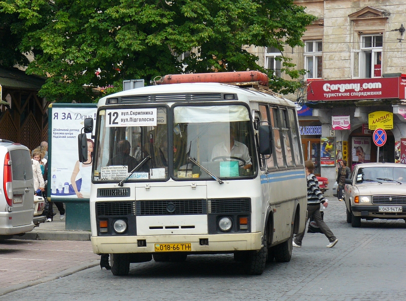 Ein PAZ als Stadtbus in Lviv, Ukraine am 27-05-2010.