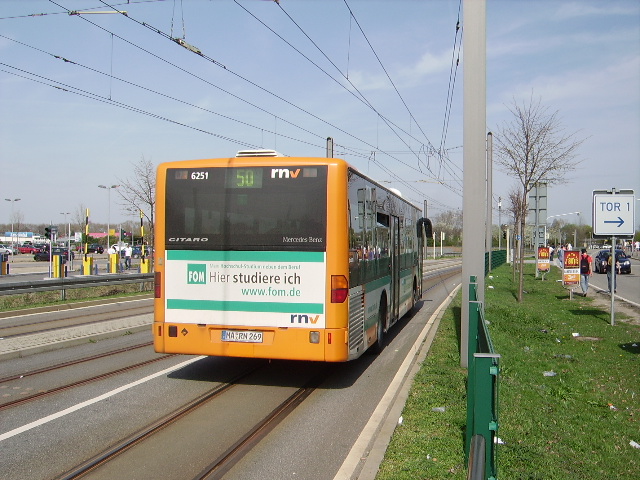 Ein RNV Citaro am 03.04.11 in Mannheim an Maimarkt Gelnde 