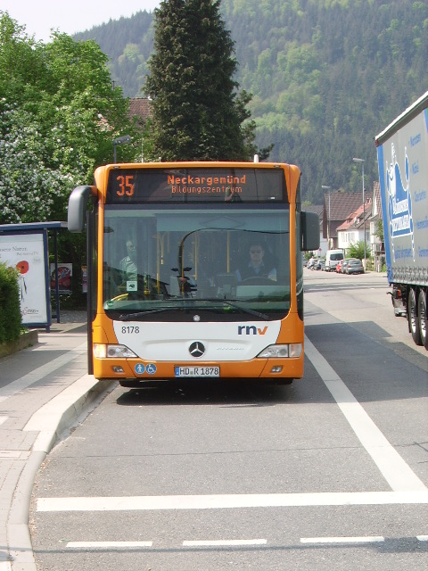 Ein RNV Mercedes Benz Citaro G in Neckargemnd am 21.04.11