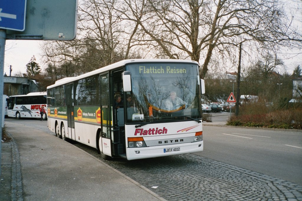 Ein Setra S 317 UL der Fa. Flattich aus Vaihingen /Enz-Riet in Markgrningen.