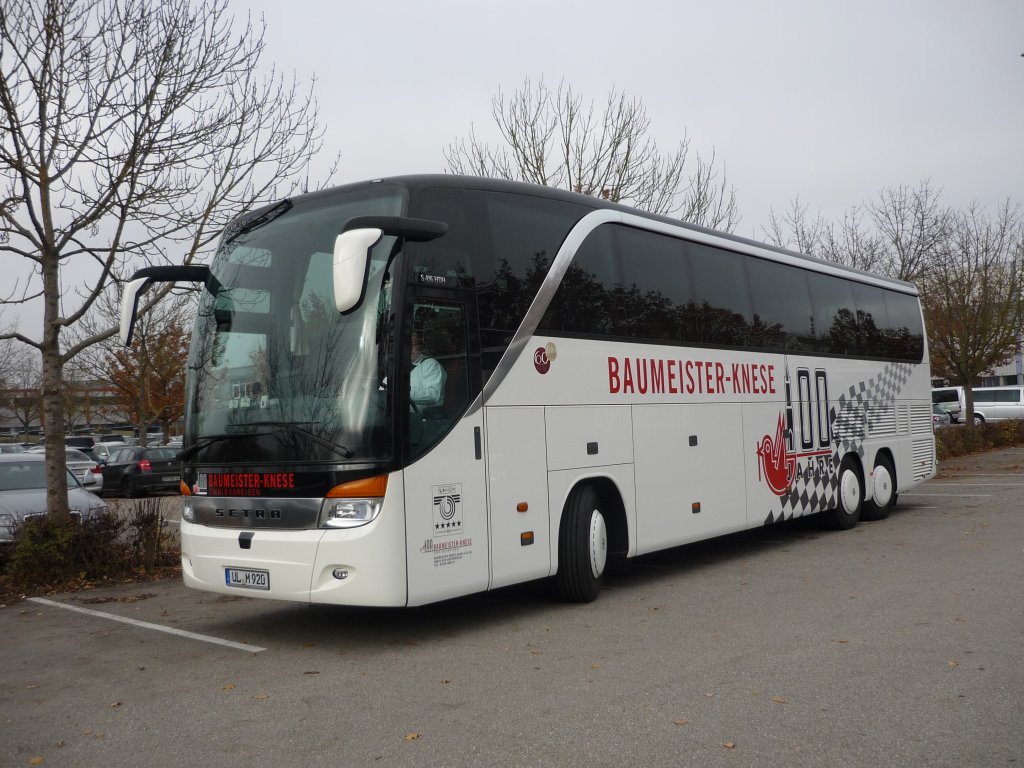 Ein Setra S 416 HDH , Der Fa. Baumeister-Knese in Neu-Ulm am 17.11.2012