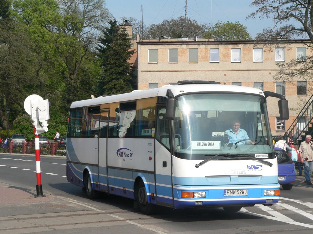 Ein Solbus nach Zielona Gra am 1.5.2010 in Wolsztyn (Polen).