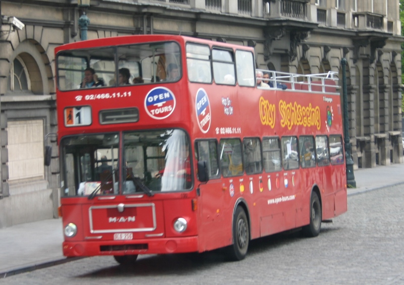 Ein stadtrundfahrtenbus in Brssel