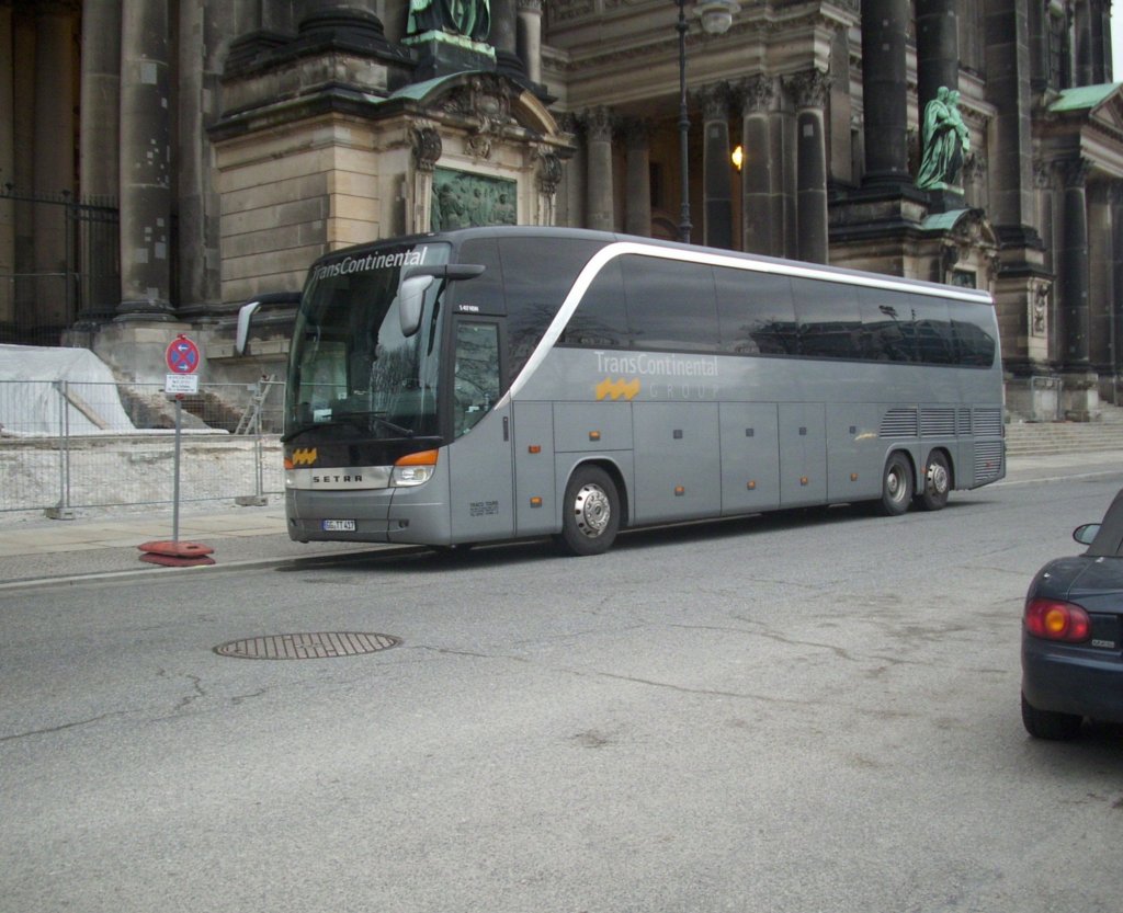 Ein Top-Class Setra in Berlin am 13.03.2012