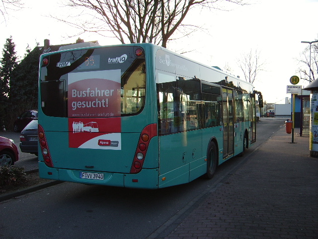Ein Van Hool Veolia Bus in Bad Vilbel Bhf am 06.03.11