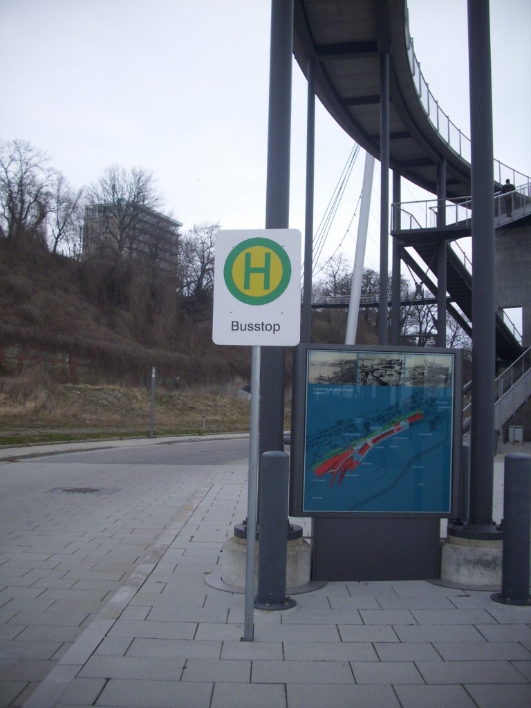 Eine Haltestelle im Sassnitzer Stadthafen, fr was die gedacht ist wei ich nicht. 09.04.2012