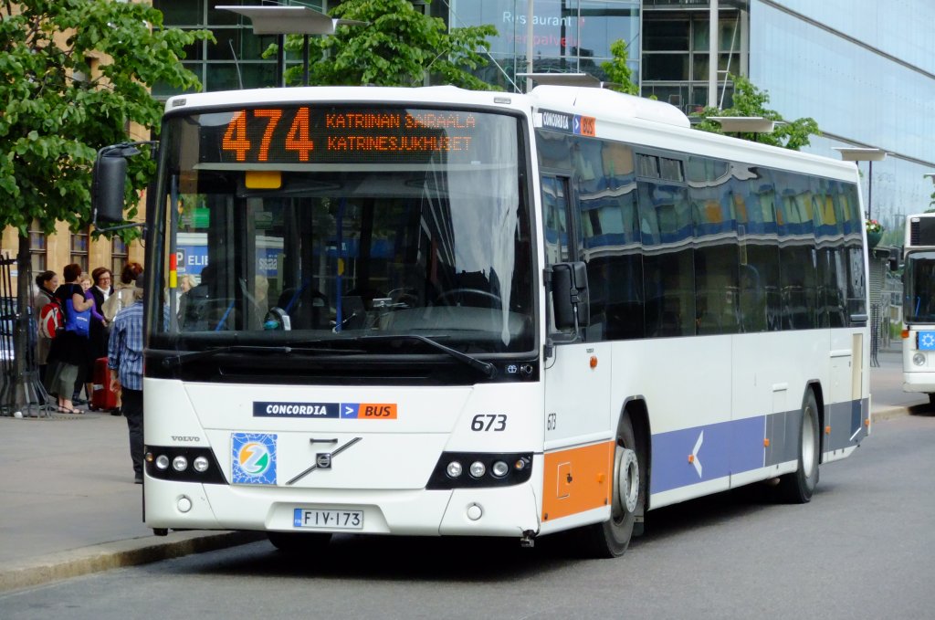 Einen Teil der Leistungen in der Region Helsinki wird von Concordia Bus ausgefhrt, so auch die Linie 474. Aufnahme am Bahnhof Helsinki am 18.6.2010. 