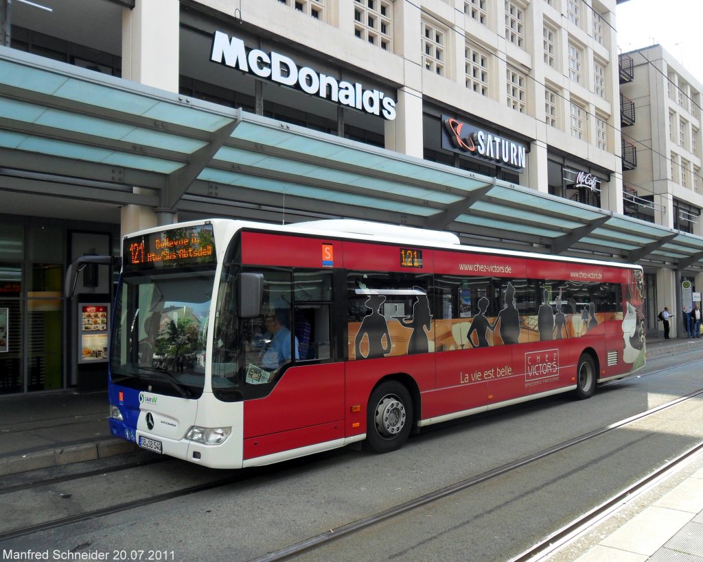 Einer von 8 neuen Citaro Bussen an der Haltestelle Saarbrcken Hauptbahnhof. Aufgenommen habe ich da Foto am 20.07.2011 in Saarbrcken.