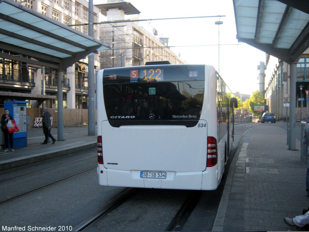 Einer der neuen Citaro Busse die Saarbahn und Bus erworben hat. Die Fahrzeuge sind seit 12.10.2010 im Einsatz, und haben zum ersten mal Video berwachung im Bus. Das Foto habe ich am 12.10.2010 gemacht.