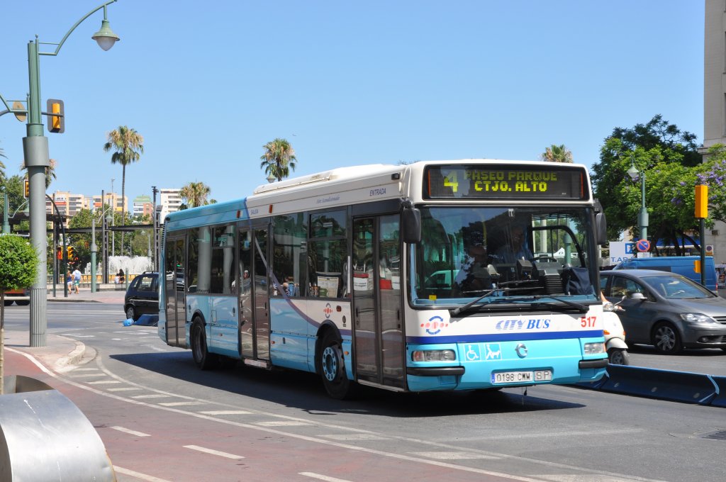EMT, Malaga. Irisbus/Renault Agora (Nr.517) in Malaga, Alameda Principal.