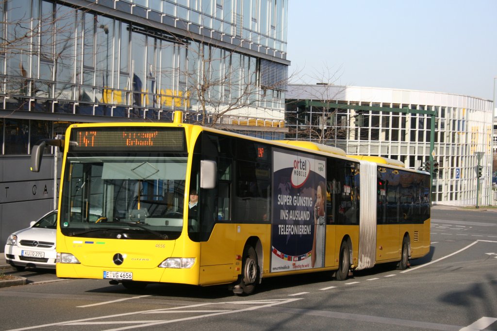 Essen 4656 (E VG 4656) mit der Linie 147 nach Haarzopf Erbach.
Aufgenommen auf der Kurt Jooss Strasse am 20.11.2009.