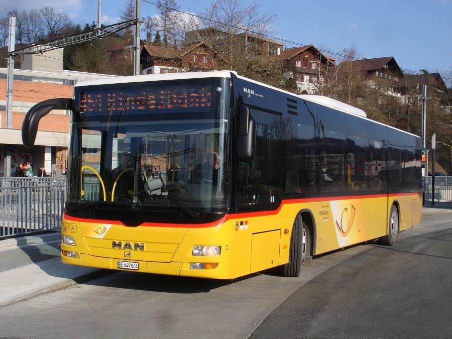 Eurobus, Bern BE 649'004 MAN am 16. Mrz 2010 auf der Linie 451 beim Bahnhof Bolligen.