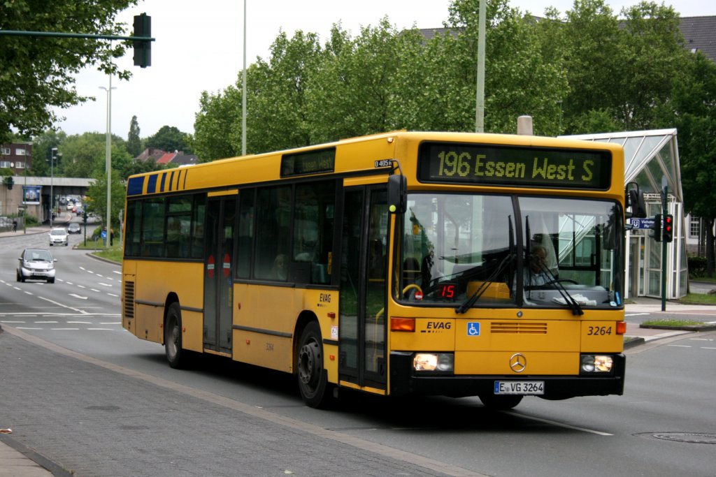 EVAG 3264 (E VG 3264) am Viehofer Platz.
31.5.2010