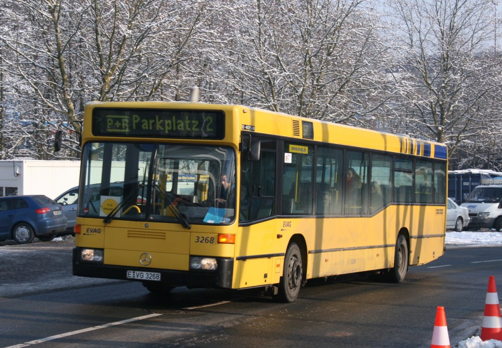 EVAG 3268 (E VG 3268) im Messe Sonderfahrt zum Parkplatz 2.
Aufgenommen an der Grugahalle am 26.1.2010.