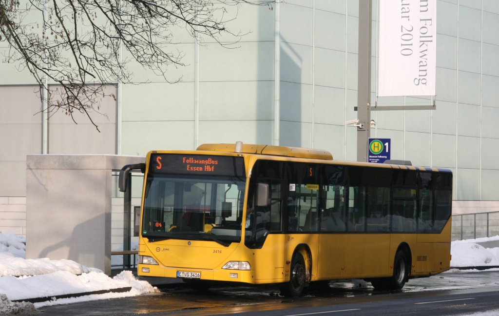 EVAG 3416 (E VG 2316) mit dem Folkwangbus am Museum Folkwang.
31.1.2010