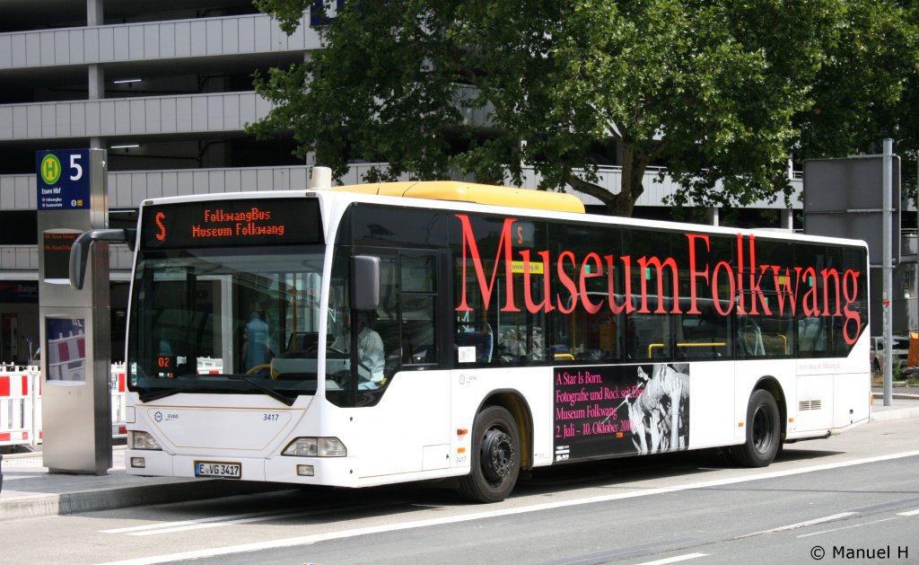 EVAG 3417 (E VG 3417) macht Werbung für das Museum Folkwang.
Essen HBF, 28.7.2010.