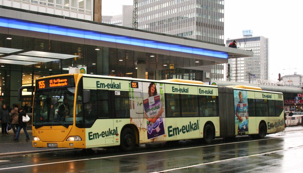 EVAG 3506 (E VG 3506) mit Werbung fr Em-Eukal.
Aufgenommen am HBF Essen mit der Linie 155 nach Gelsenkirchen Rotthausen.
1.3.2010