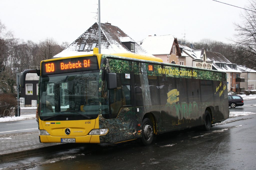 EVAG 4106 (E VG 4106) mit Werbung fr Holz Conrad.
Hier mit der Linie 160 an der Ernestinenstr,12.1.2010.