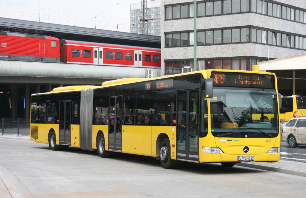 EVAG 4622 (E VG 4622) aufgenommen am neuen Busbahnhof Essen HBF.
27.5.2010