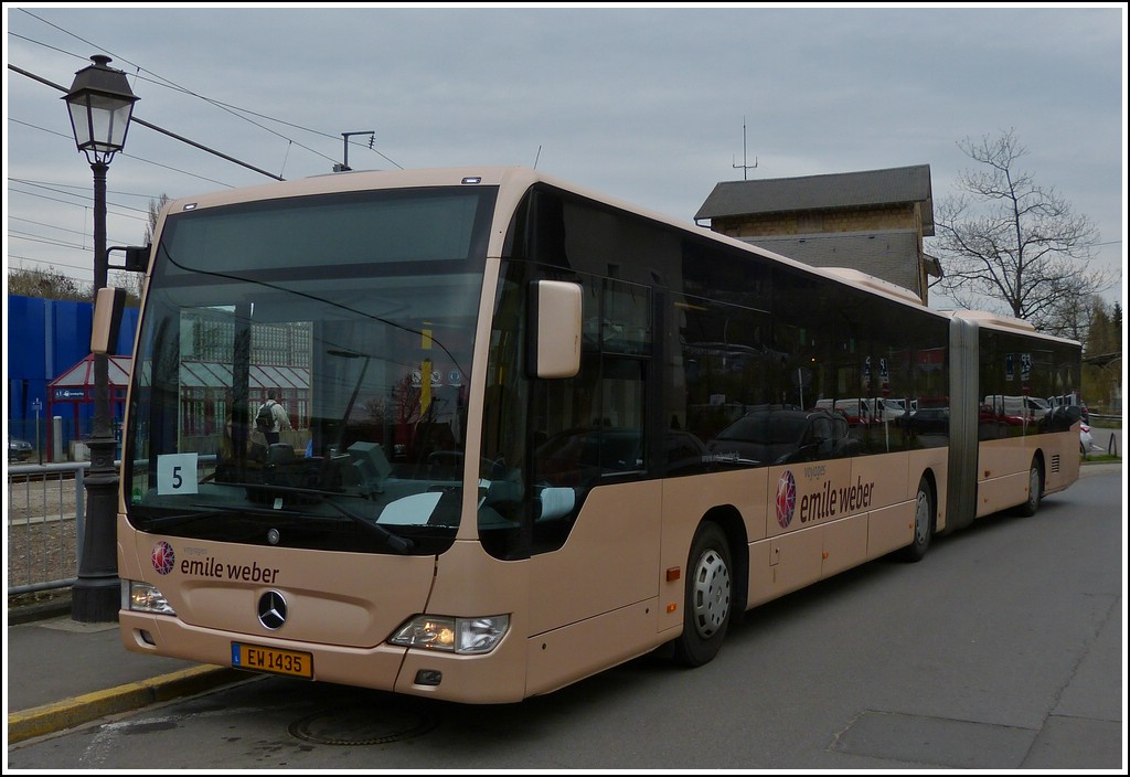 (EW 1435) Mercedes Benz Citaro des Busunternehmens Emile Weber, als SEV im Einsatz zwischen dem Bhf von Dommeldange und dem Bhf Luxemburg, aufgenommen am Bhf Dommeldange am 20.04.2013.  