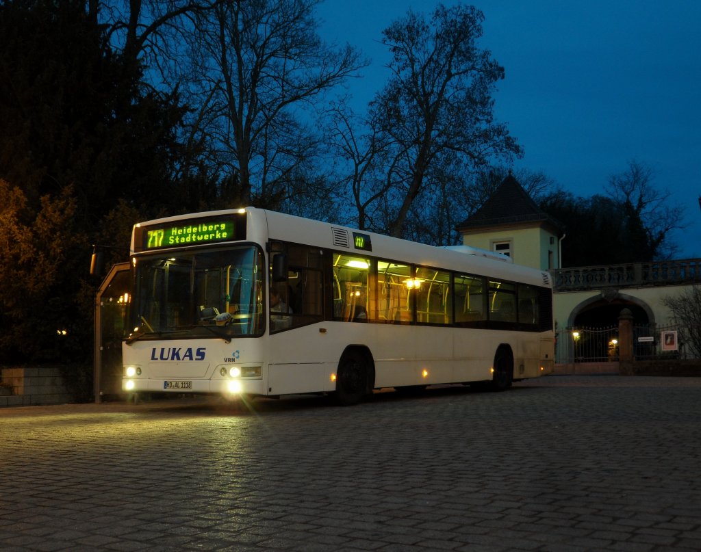 Ex BVG 1387 nun HD AL 1118 auf der Linie 717 nach Heidelberg am Domplatz in Speyer. 24.12.2012