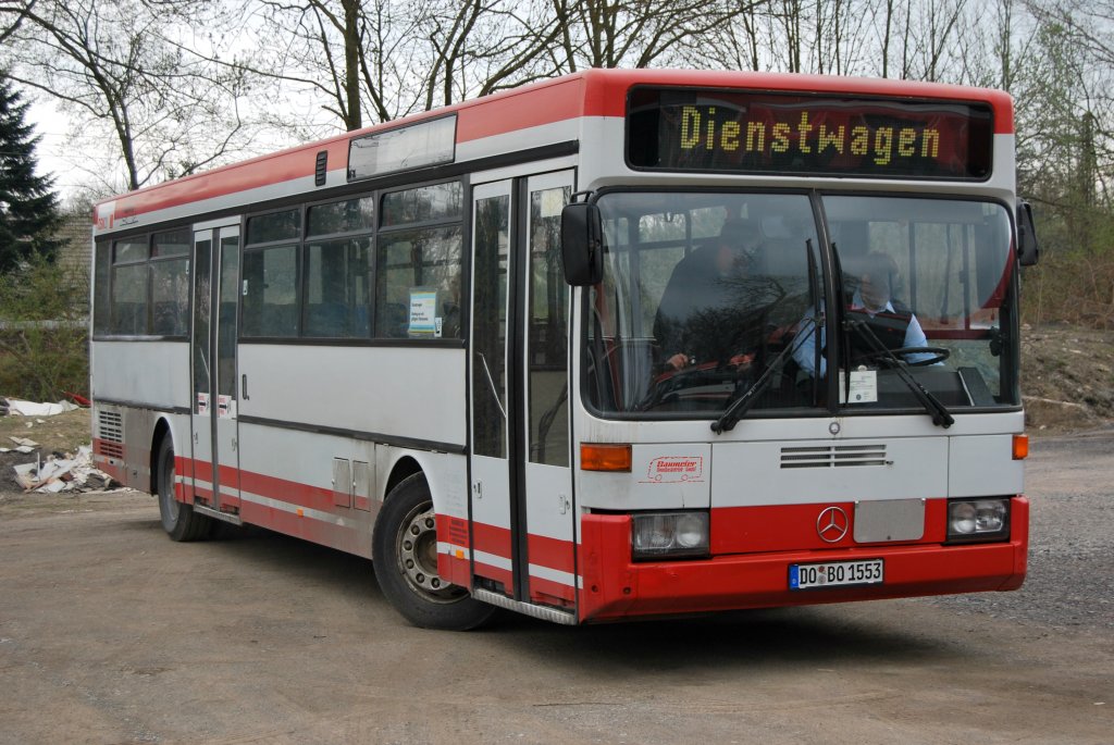 ex DSW21 1553, ein Mercedes O405 vom Baumeier Omnibusbetrieb im Auftrag der DSW21. Aufgenommen am 11.04.2010 auf dem Abstellplatz vom BOB whrend der ersten Dortmunder Fotosonderfahrt.