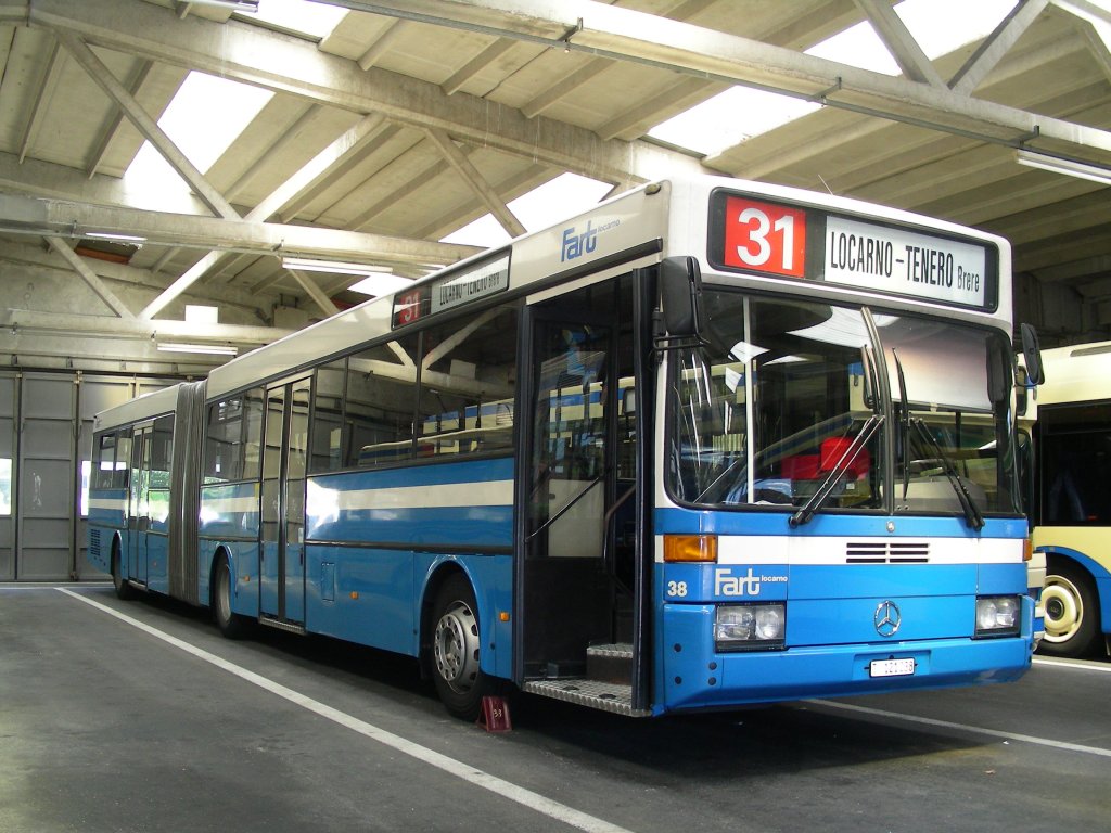 FART, Locarno. Mercedes-Benz O405G (Nr.38, Herkunft unbekannt) in Locarno, Garage S.Antonio. (9.8.2008)