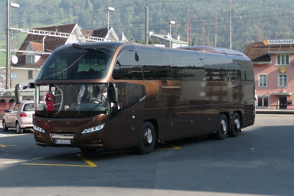 Fast fabrikneuer Neoplan-Cityliner-Bus in Arth-Goldau (3.10.11)