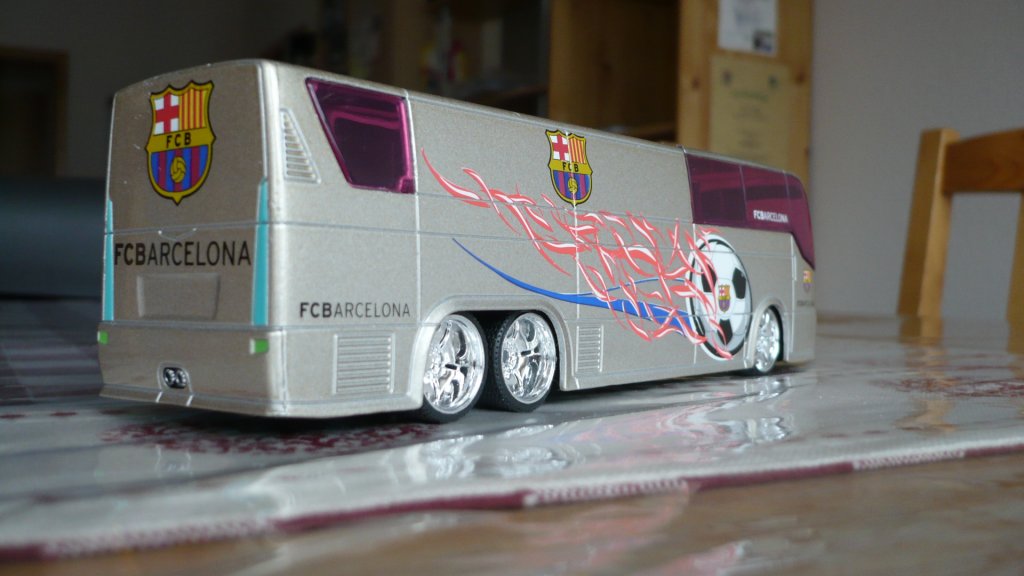 FC Barcelona BUS    
-Mit groen Rdern und tiefliegender Karosserie!