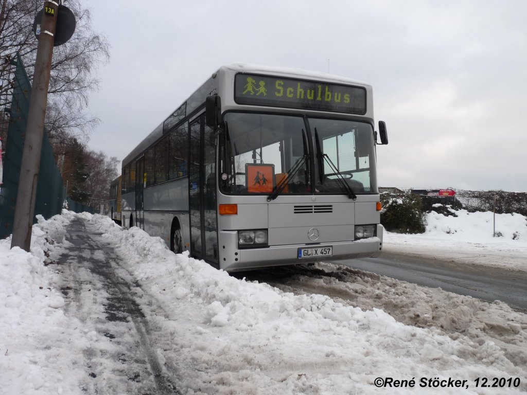 GL-X 457 am 29.12.2010 im gewerbegebiet Zinkhtte. Der Bus kommt nur noch im Schlerverkehr und auf den RVK Linien 420, 421 und 423 zum Einsatz. Bald wird dieser O405 ausgemustert.