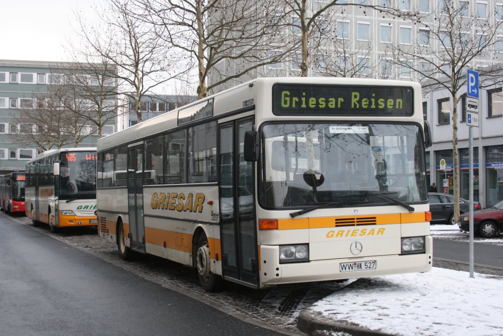 Griesar Reisen (WW HK 527) am HBF Koblenz,12.2.2010.