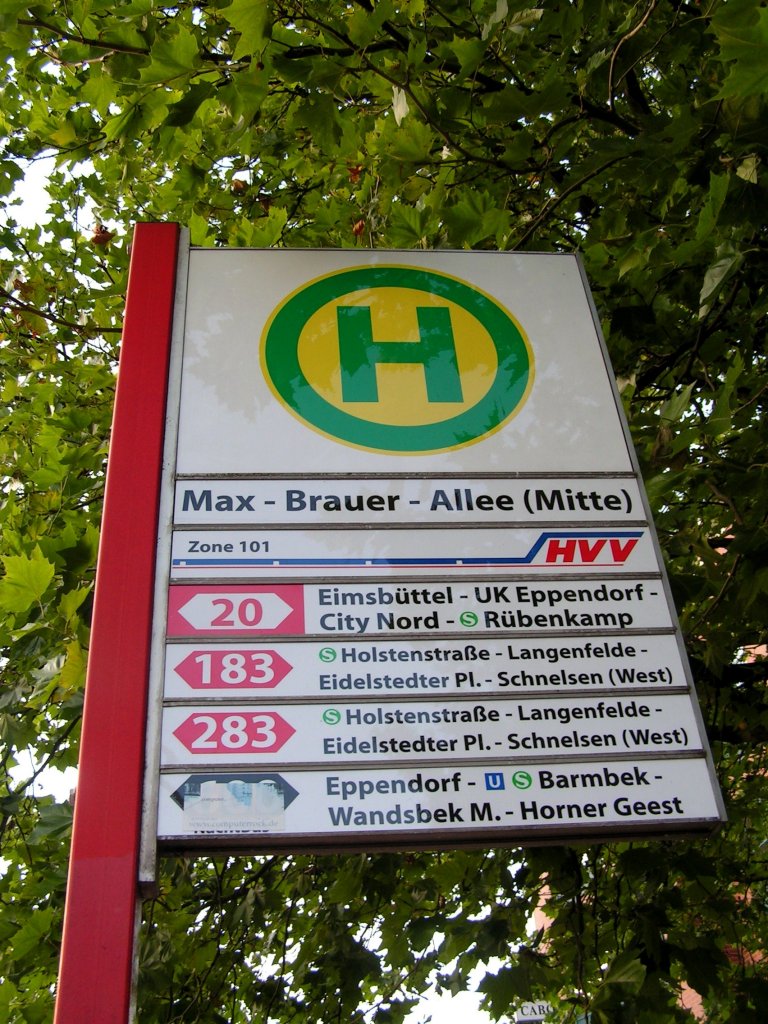 HAMBURG, 17.08.2005, Haltestellenhinweisschild für die Bushaltestelle Max-Brauer-Allee (Mitte)