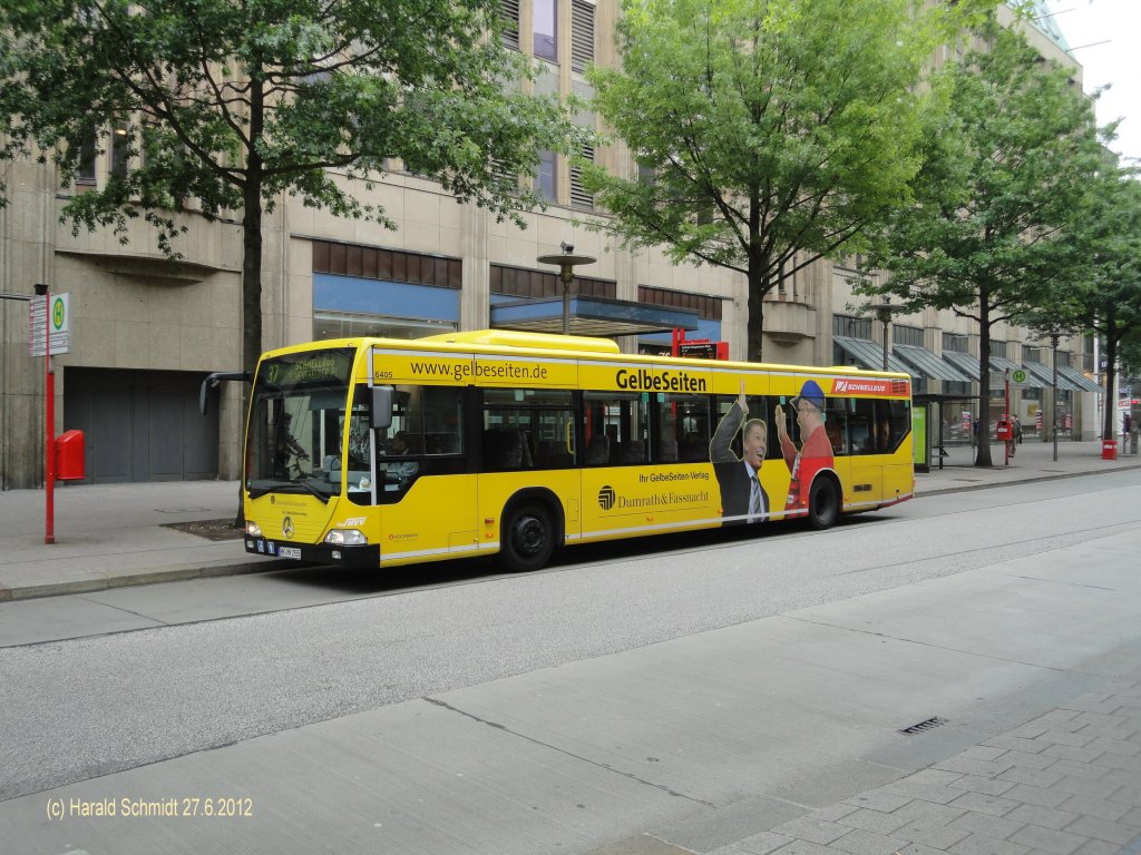 Hamburg: HHA 6405 am 27.6.2012 auf der Schnellbuslinie 37 zum Schenefelder Platz an der Haltestelle Gerhard-Hauptmann-Platz in Mnckebergstr.