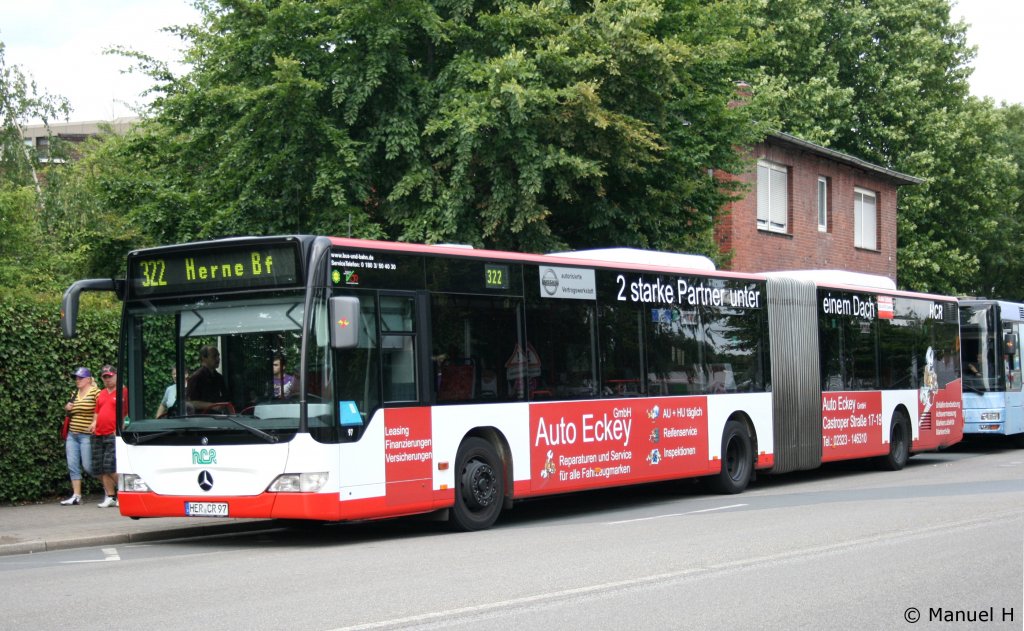 HCR 97 (HER CR 97) aufgenommen am Kirmesplatz Herne Crange am 10.8.2010.
Der Bus wirbt fr Auto Eckey.