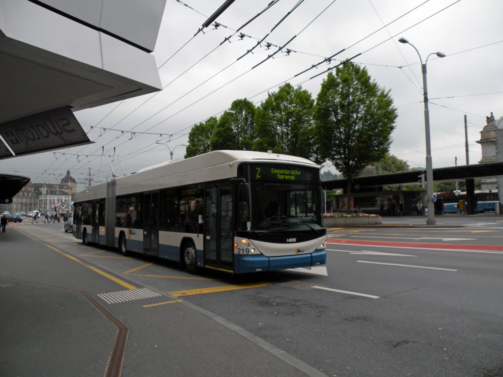 Hess Trolleybus mit der Betriebsnummer 219 auf der Linie 2. Die Aufnahme stammt vom 04.05.2010.