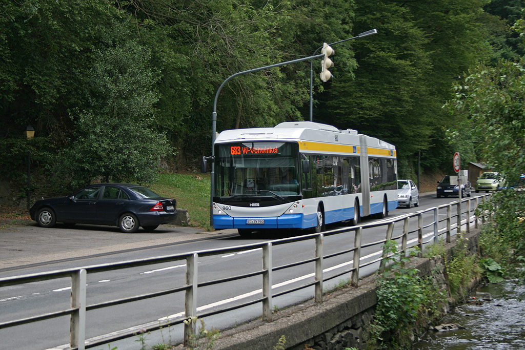 Hess/Vossloh-Kiepe BGT N2C  Swisstrolley 3  Nr. 960 am 23. Juli 2010 in Burg.