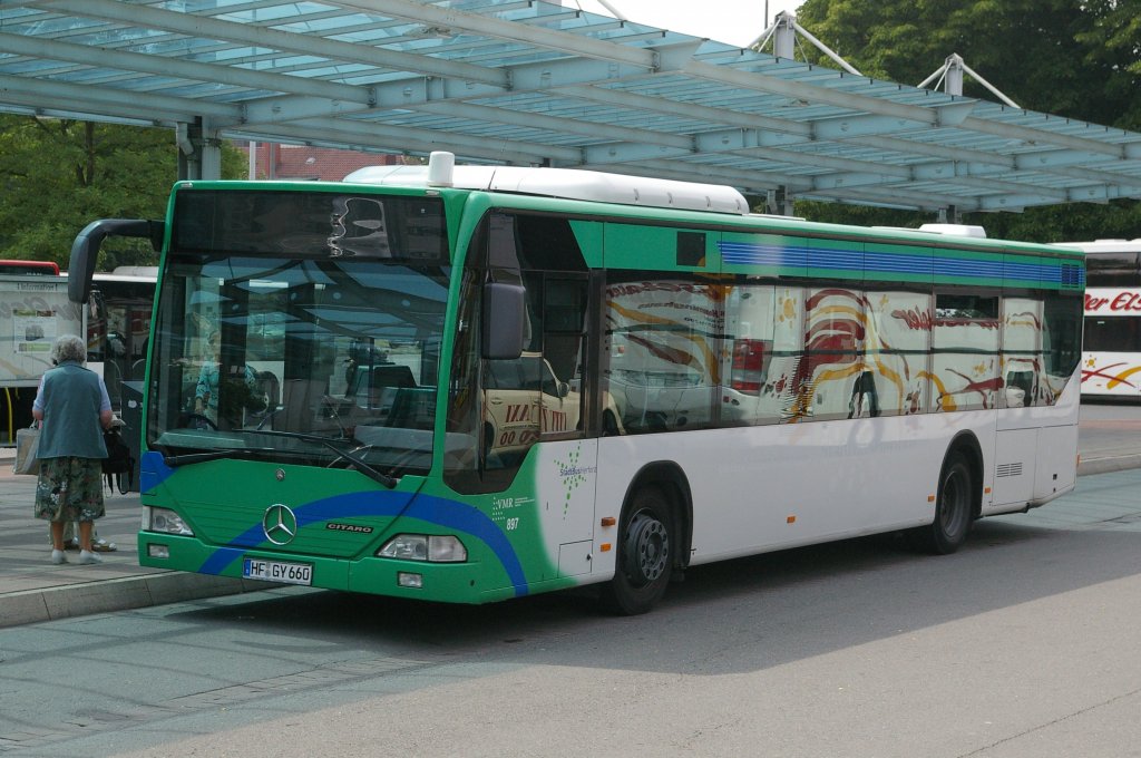 HF-GY 660 (EX Verkehrsbetriebe Minden Ravensberg) der Firma Bollmeyer am Herforder Bahnhof. Linie 646 Richtung Bnde ZOB