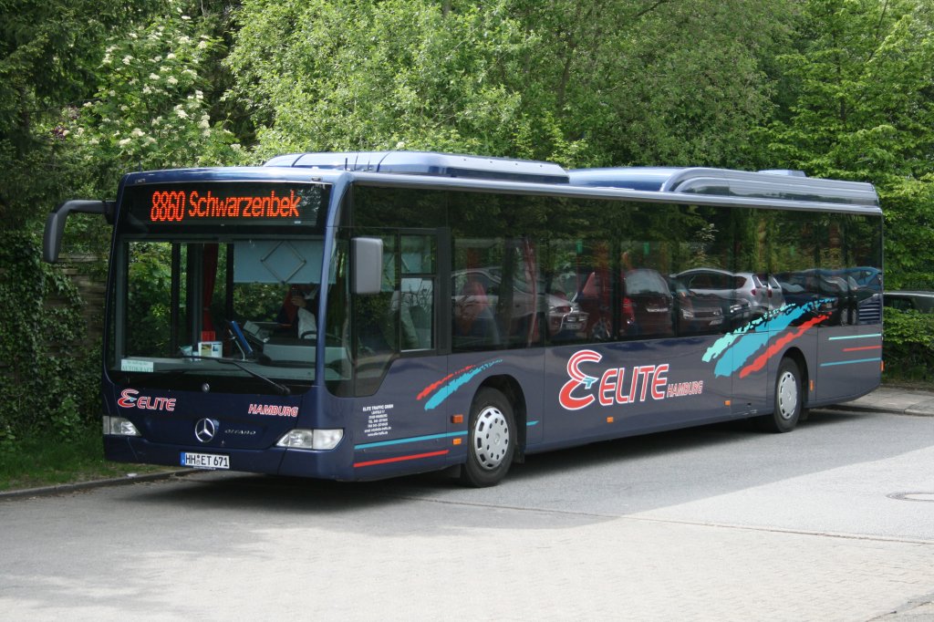 HH ET 671 ist ein Citaro LE M von Elite Traffic aus Hamburg. Aufgenommnen am 16.Mai 2010 in Schwarzenbek Bahnhof