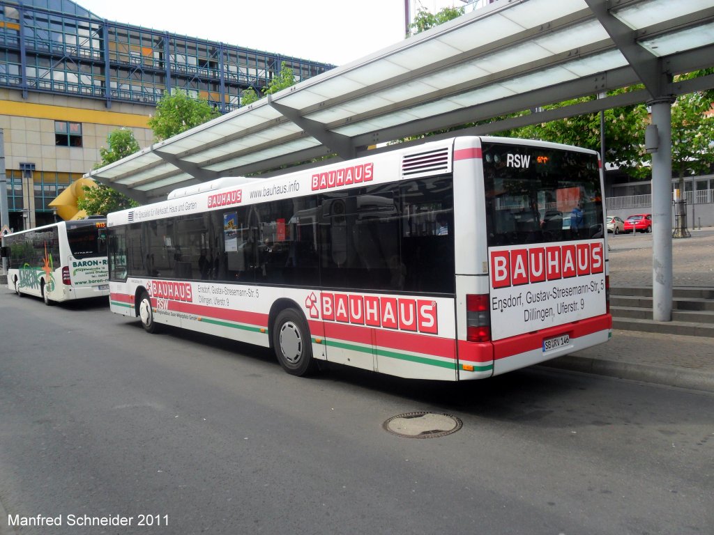Hier ist ein MAN Bus mit Werbung fr das Bauhaus zu sehen. Das Bild habe ich am 28.04.2011 gemacht.