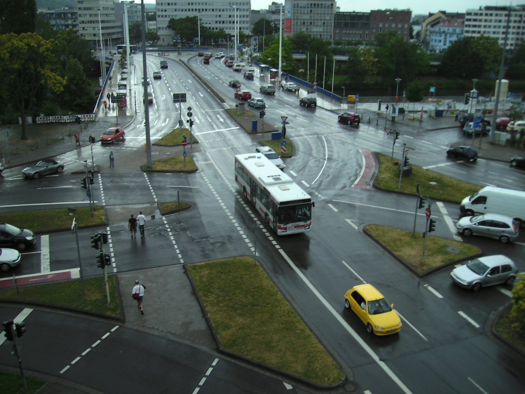 Hier ist ein Mercedes Bus zu sehen. Auch diese Aufnahme habe ich am 22.07.2010 gemacht.Der Bus gehrt zu Saar-Pfalz-Bus.